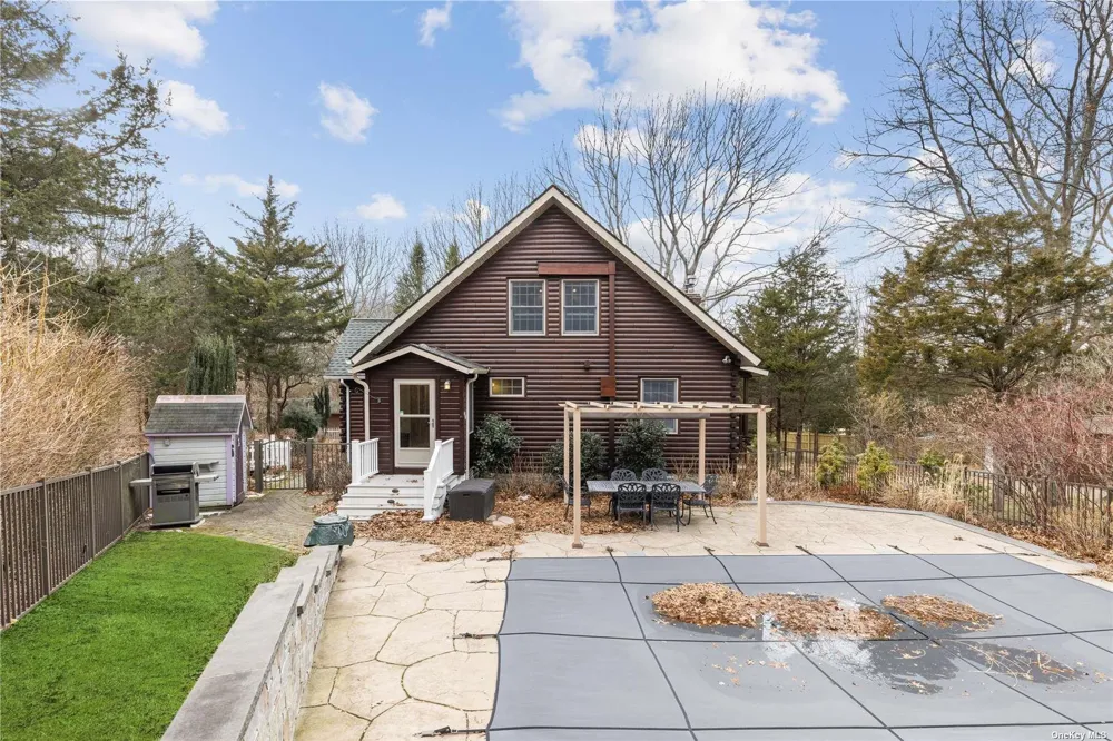 380 Private Road Southold, NY 11971