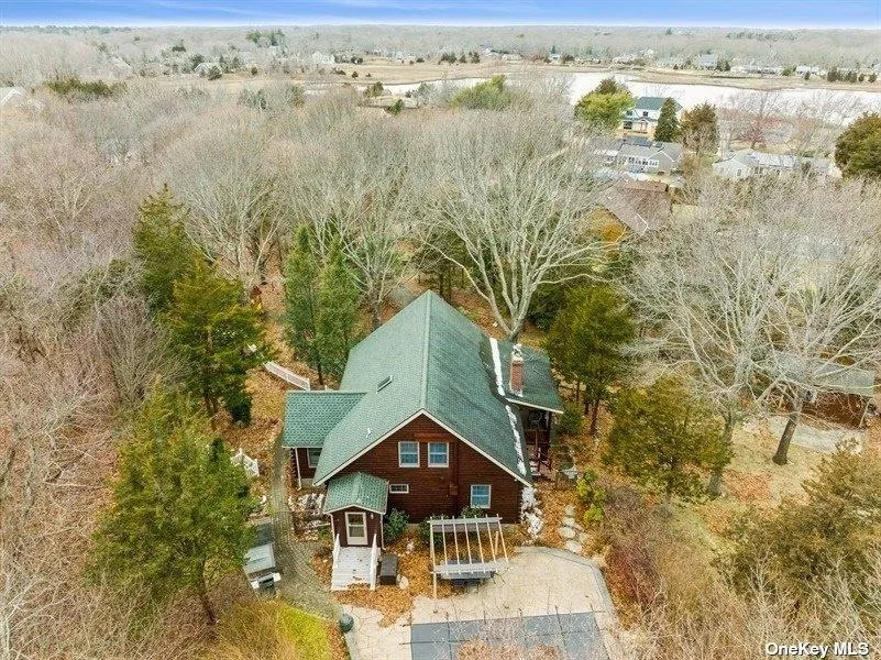 380 Private Road Southold, NY 11971