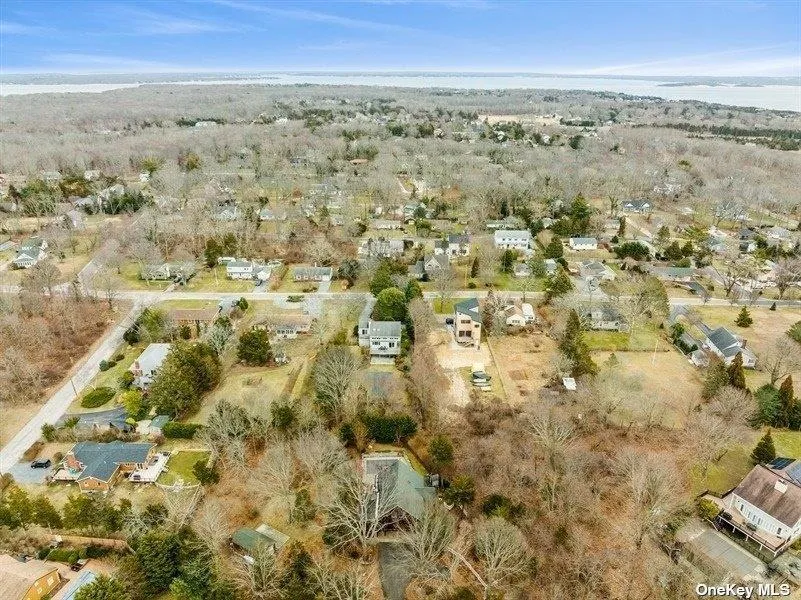 380 Private Road Southold, NY 11971