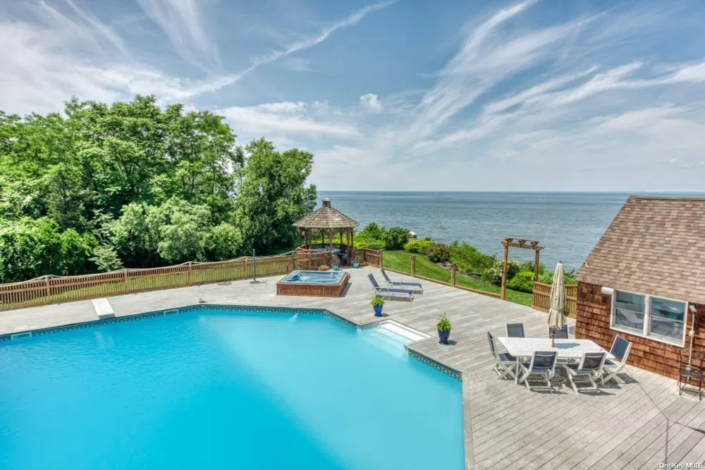 2430 Dignans Road Cutchogue, NY 11935