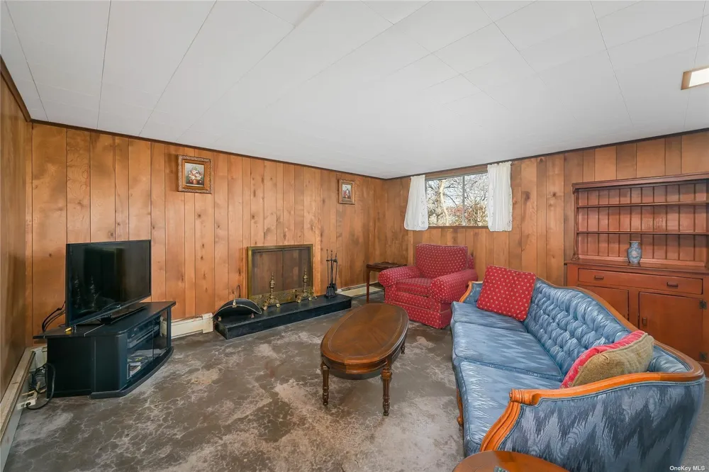 415 Southern Cross Cutchogue, NY 11935