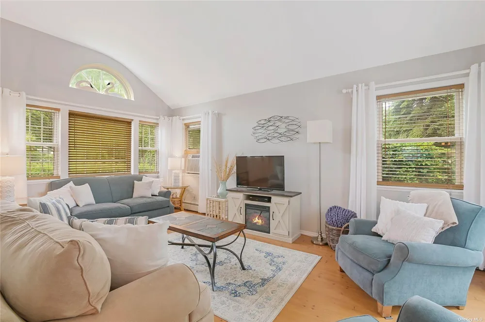 530 Stillwater Avenue Cutchogue, NY 11935