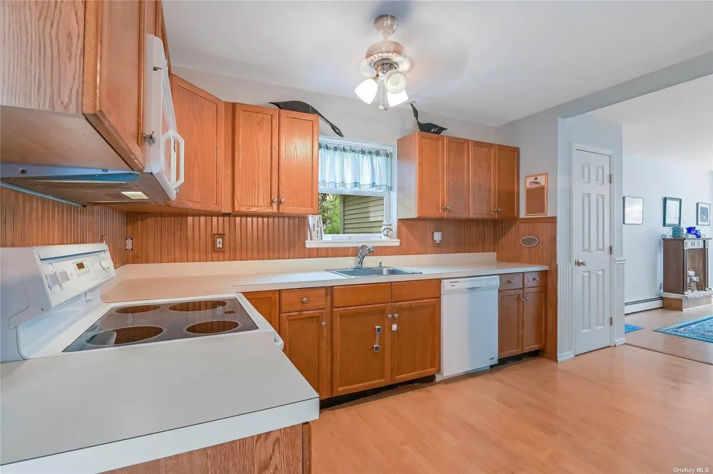 530 Stillwater Avenue Cutchogue, NY 11935