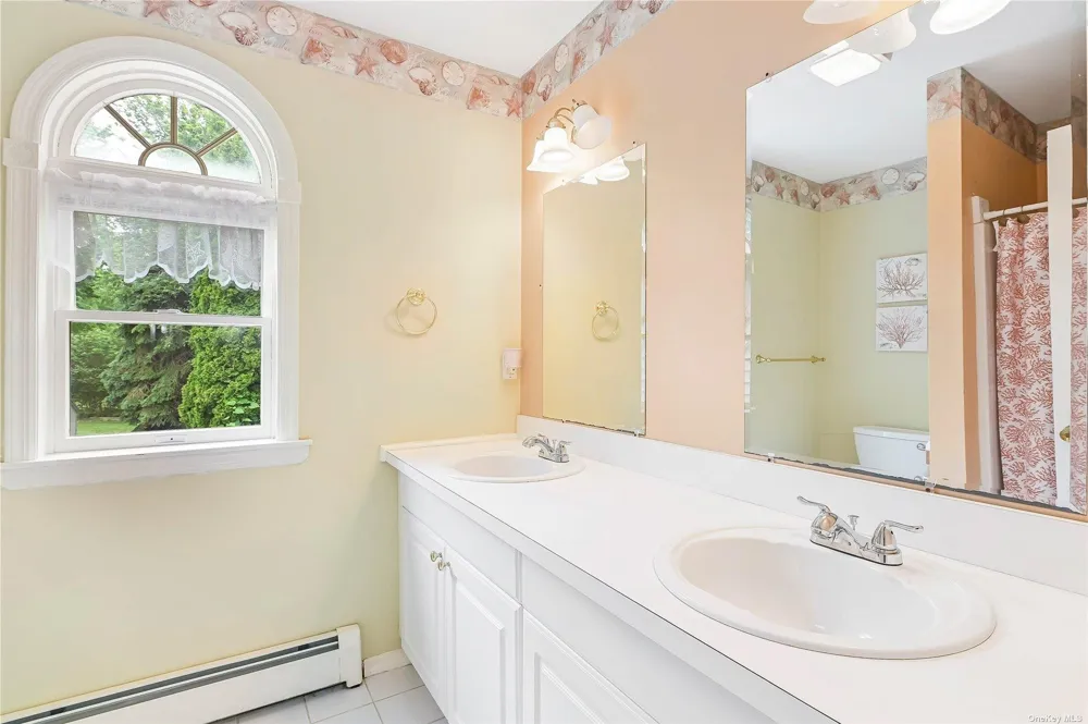530 Stillwater Avenue Cutchogue, NY 11935