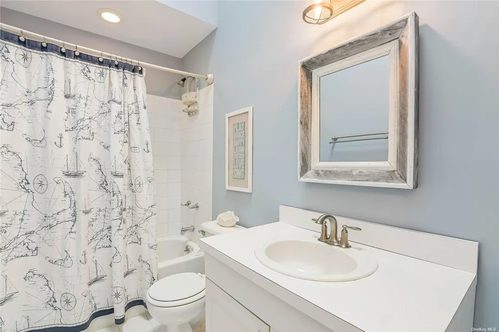 530 Stillwater Avenue Cutchogue, NY 11935