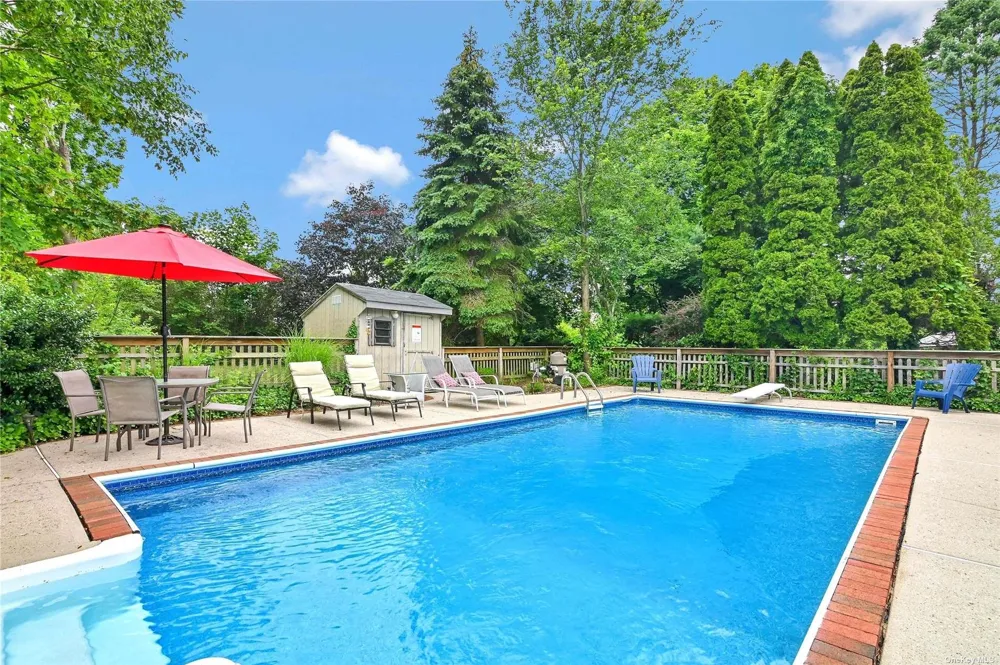 530 Stillwater Avenue Cutchogue, NY 11935