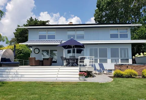 11 Beach Road