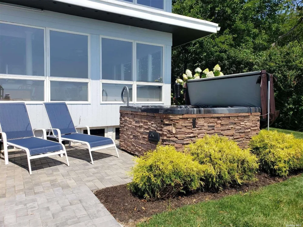 11 Beach Road Jamesport, NY 11947