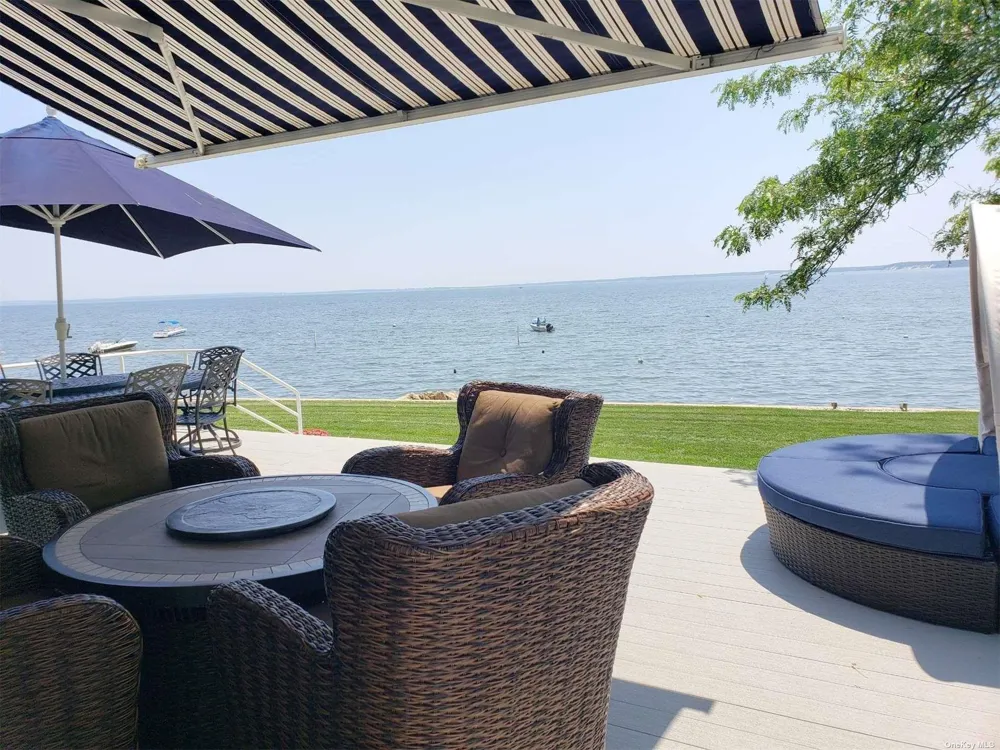 11 Beach Road Jamesport, NY 11947