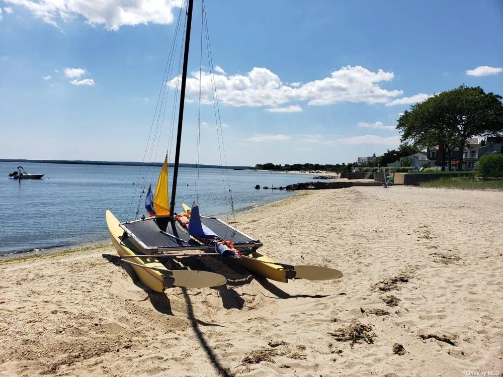 11 Beach Road Jamesport, NY 11947