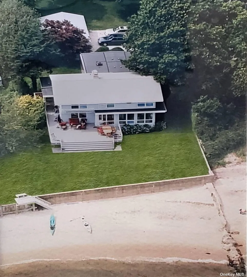 11 Beach Road Jamesport, NY 11947