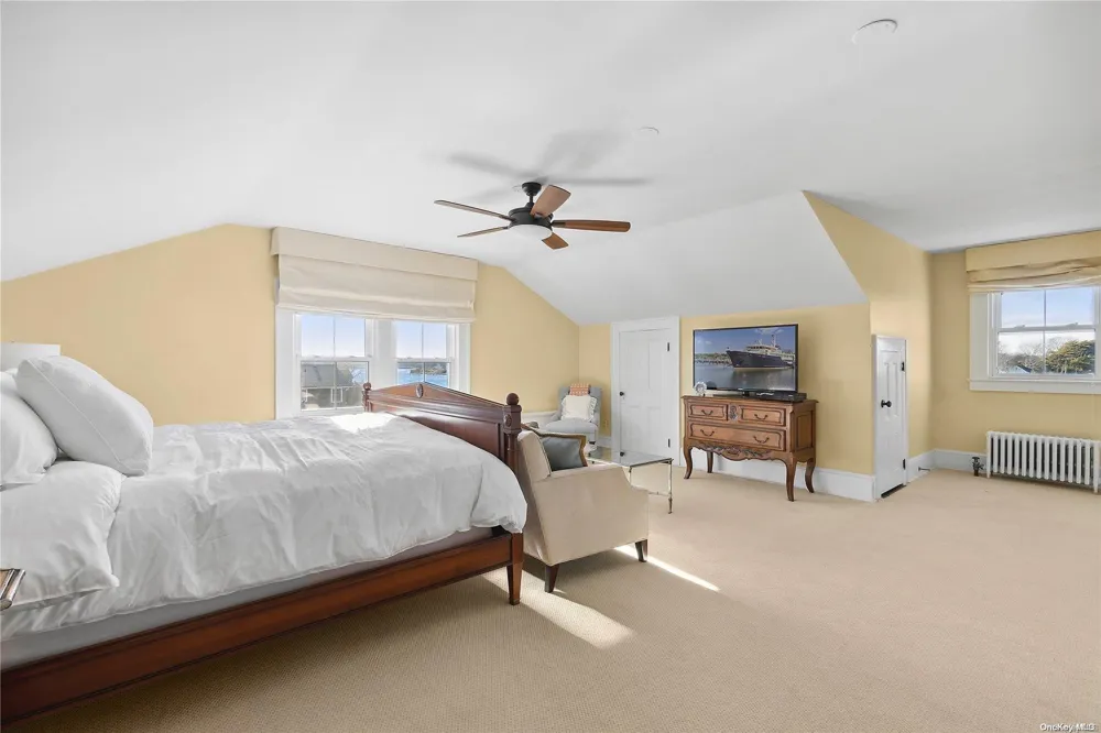 104 Union Avenue Center Moriches, NY 11934