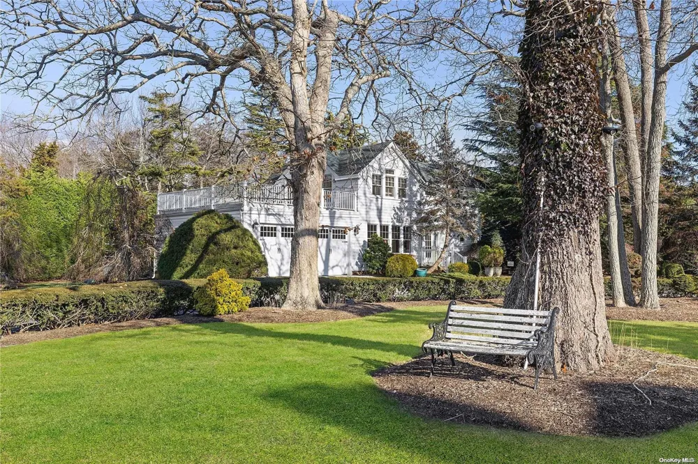104 Union Avenue Center Moriches, NY 11934