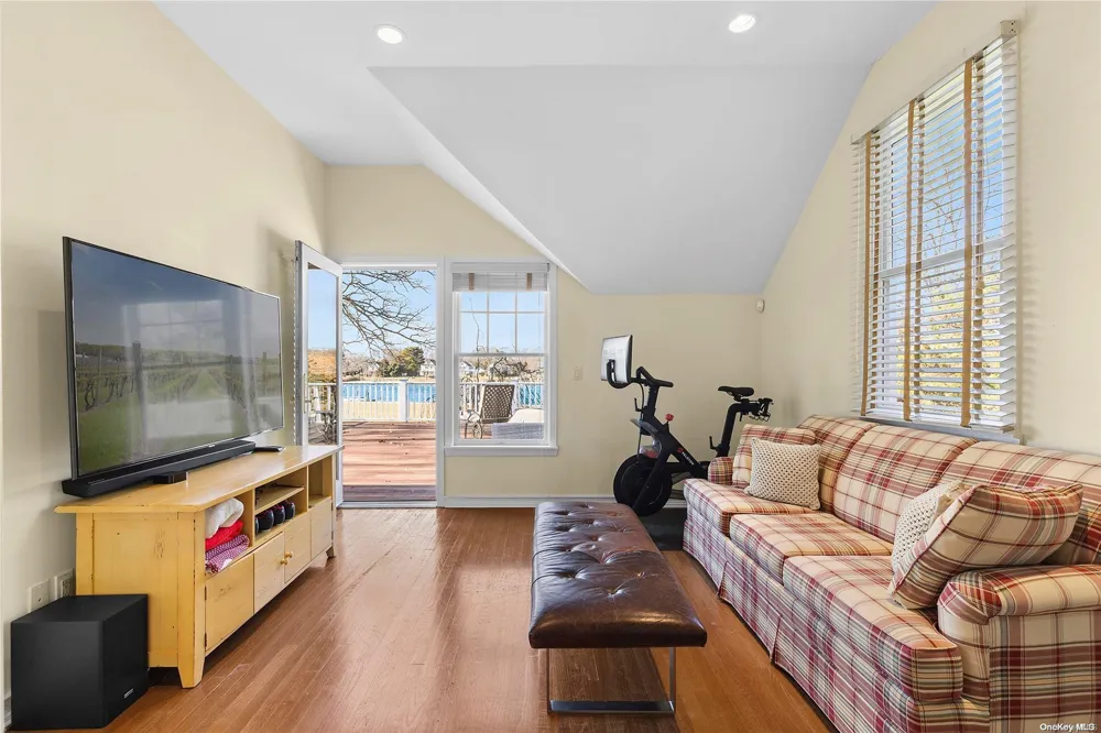 104 Union Avenue Center Moriches, NY 11934