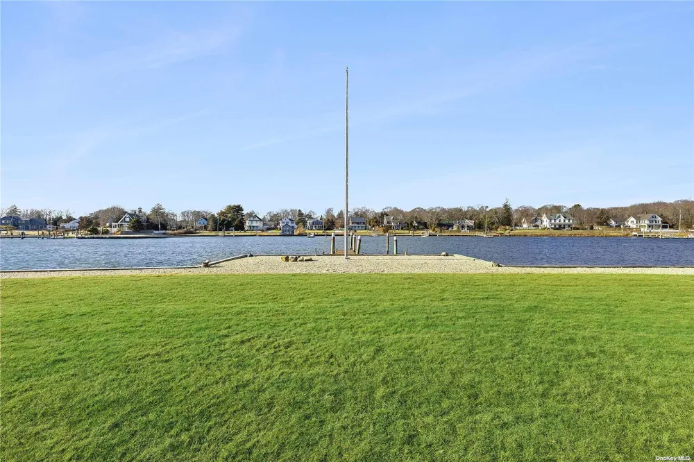 104 Union Avenue Center Moriches, NY 11934