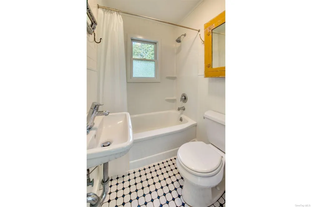 Address Not Shown Southold, NY 11971