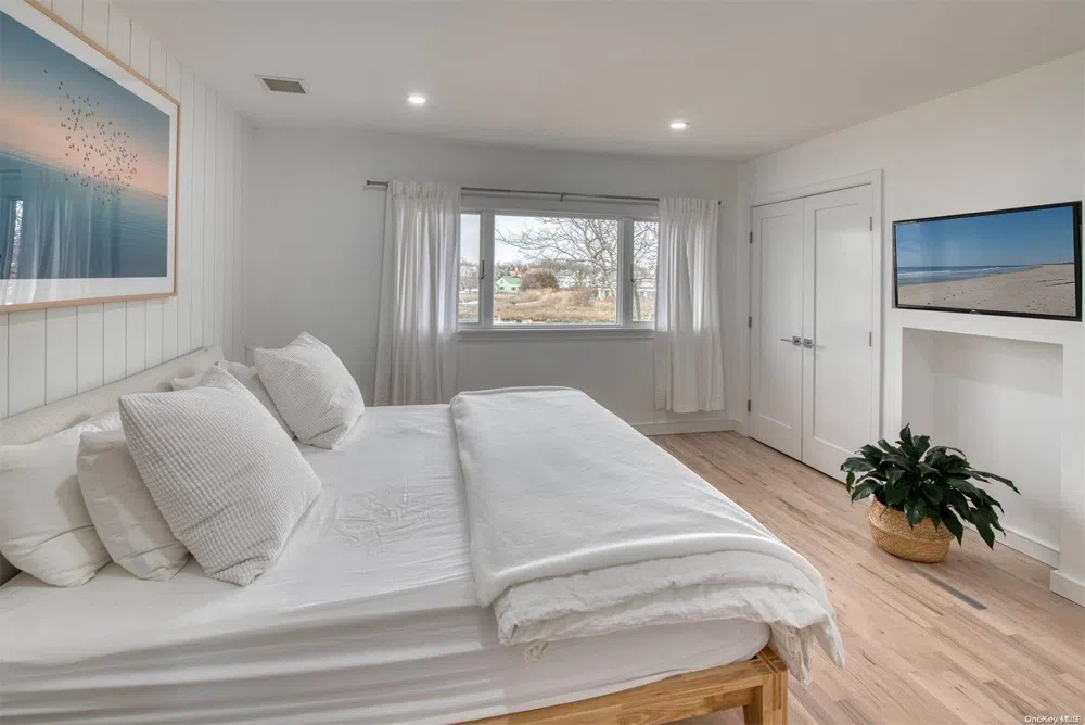 3029 Mitchell Road Westhampton Beach, NY 11978