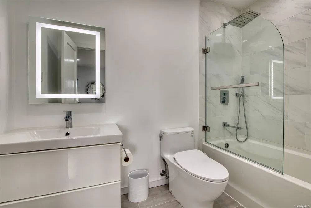 3029 Mitchell Road Westhampton Beach, NY 11978