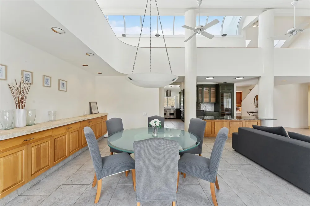 11 Watersedge Ct Westhampton Beach, NY 11978
