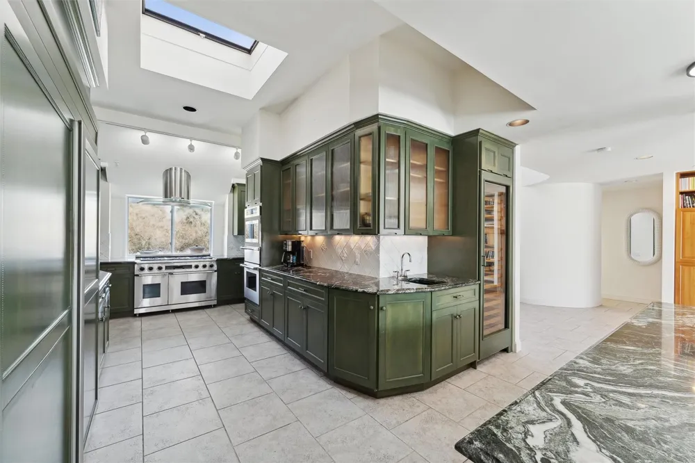 11 Watersedge Ct Westhampton Beach, NY 11978