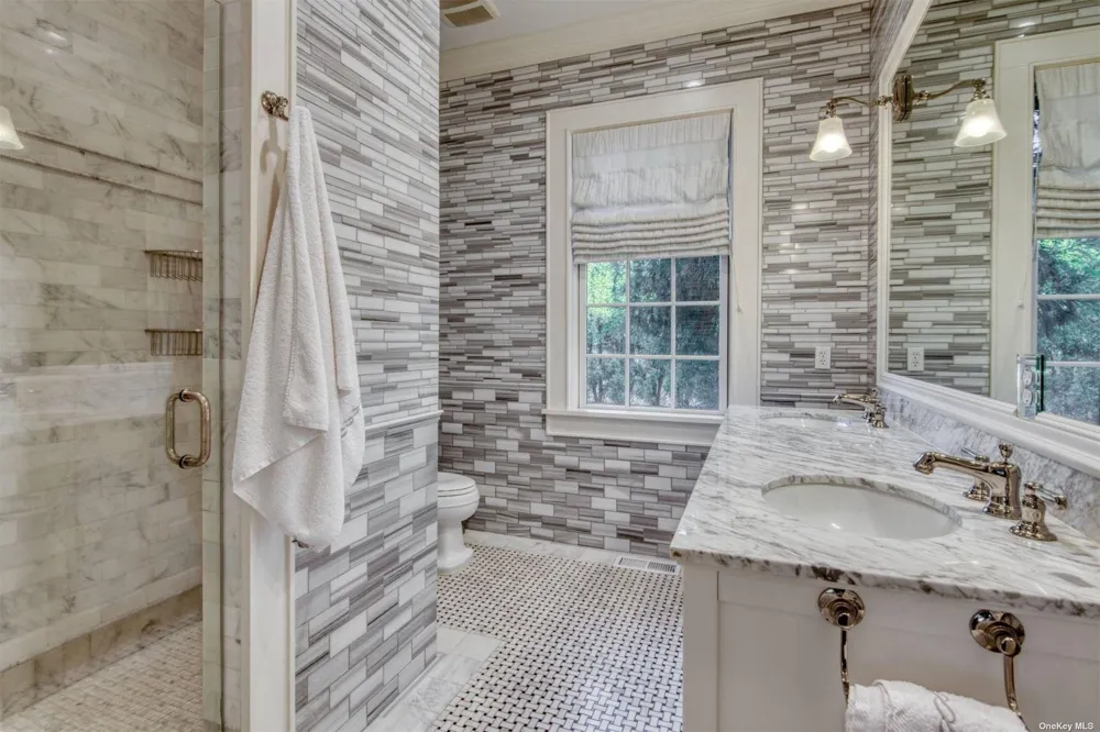 115 Toylsome Lane Southampton, NY 11968