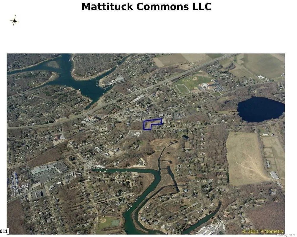 385 New Suffolk Avenue Mattituck, NY 11952