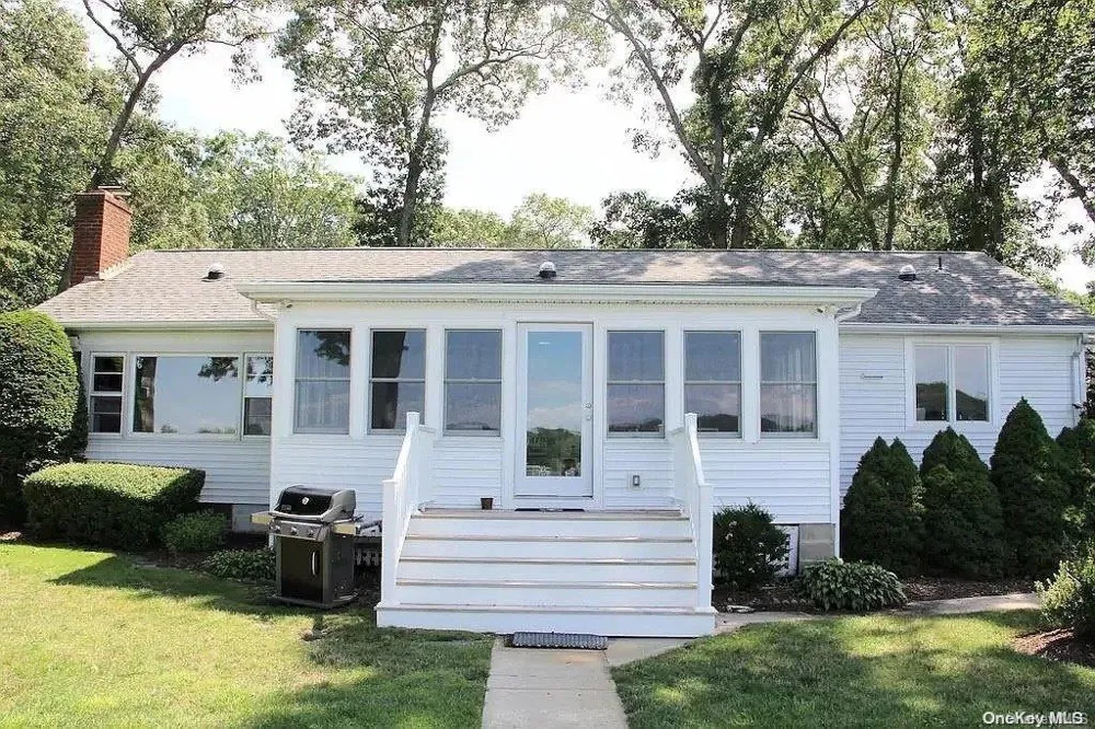 1100 Pine Avenue Southold, NY 11971