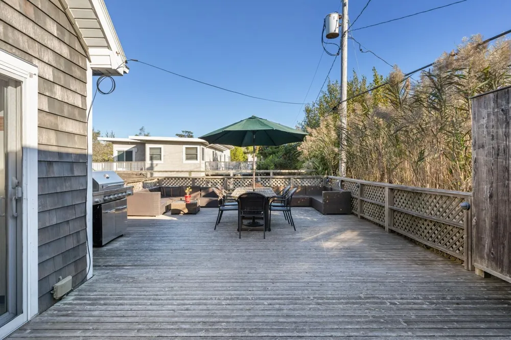 38 Homesite Avenue Seaview, NY 11770