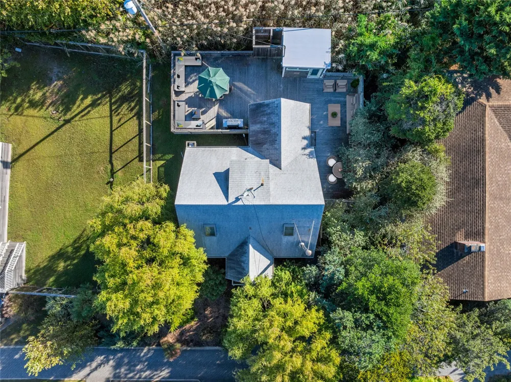 38 Homesite Avenue Seaview, NY 11770