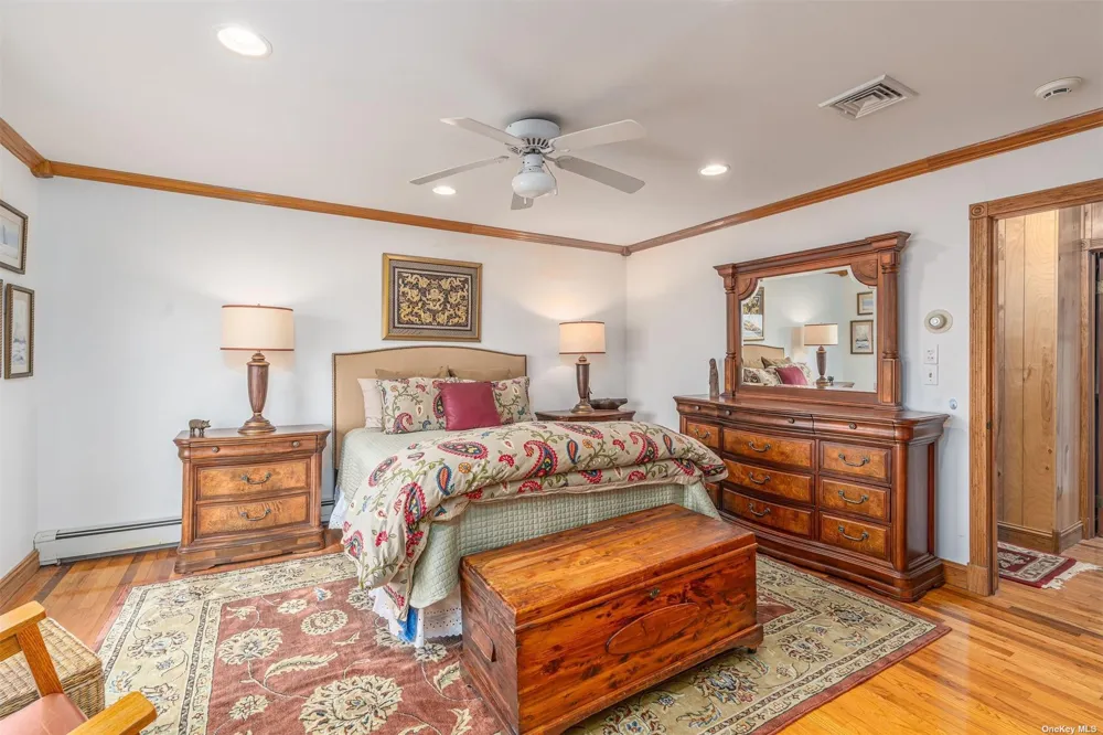 28 Koral Drive Southampton, NY 11968