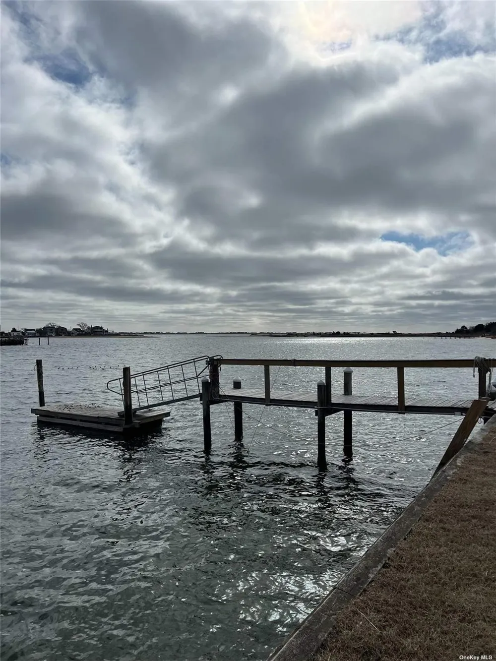 28 Koral Drive Southampton, NY 11968