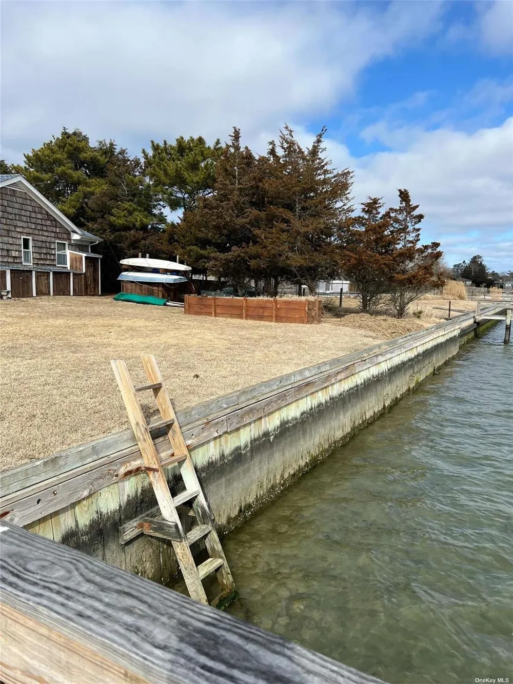 28 Koral Drive Southampton, NY 11968