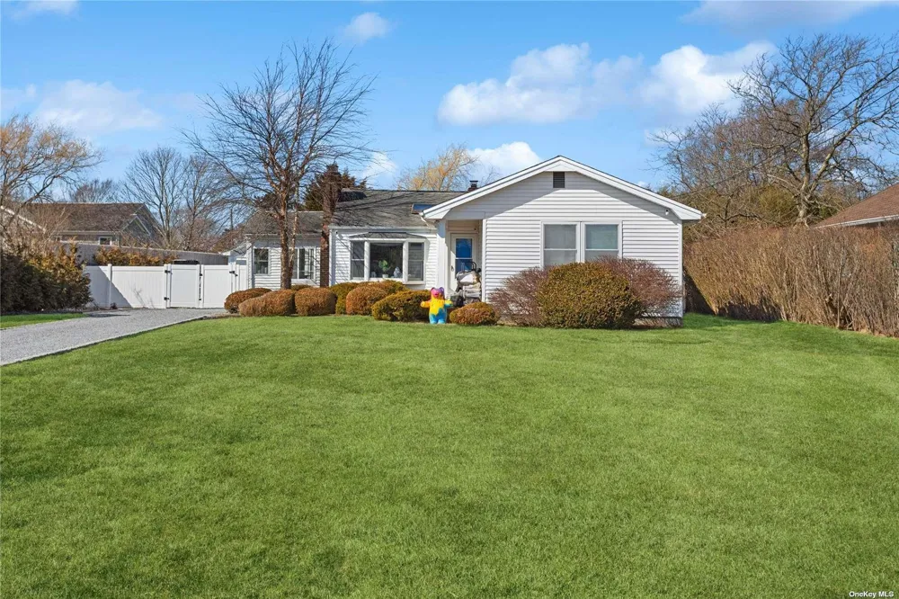 66 Library Avenue Westhampton Beach, NY 11978