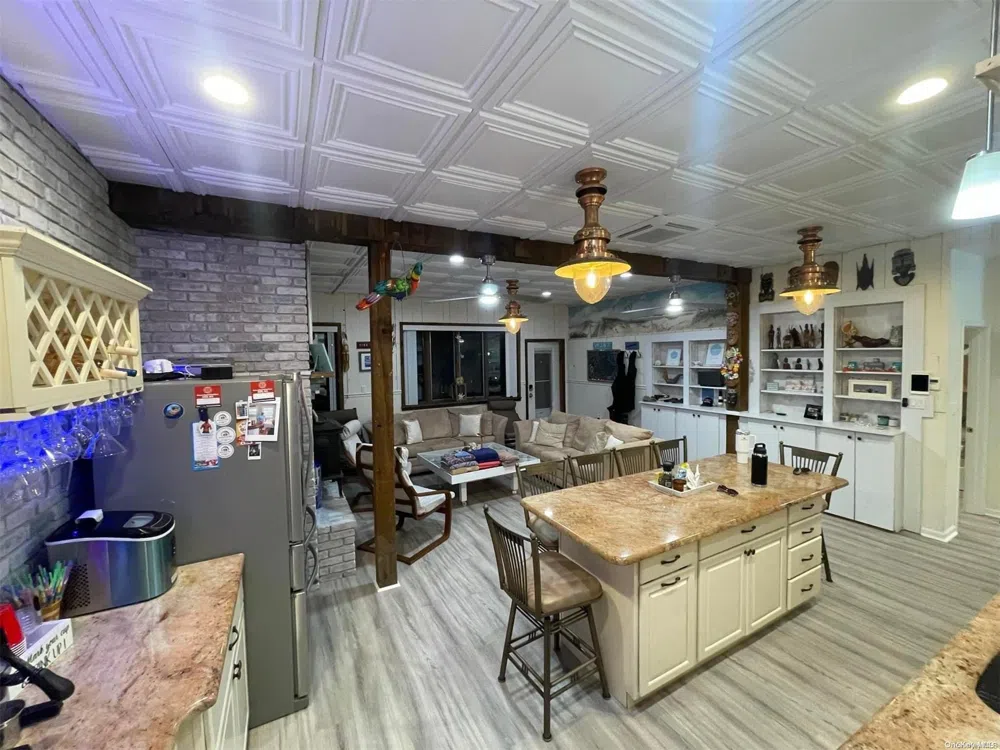 7 Dehnhoff Walk Ocean Beach, NY 11770
