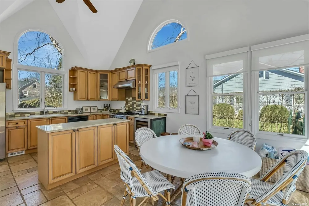 6 Nidzyn Avenue Remsenburg, NY 11960