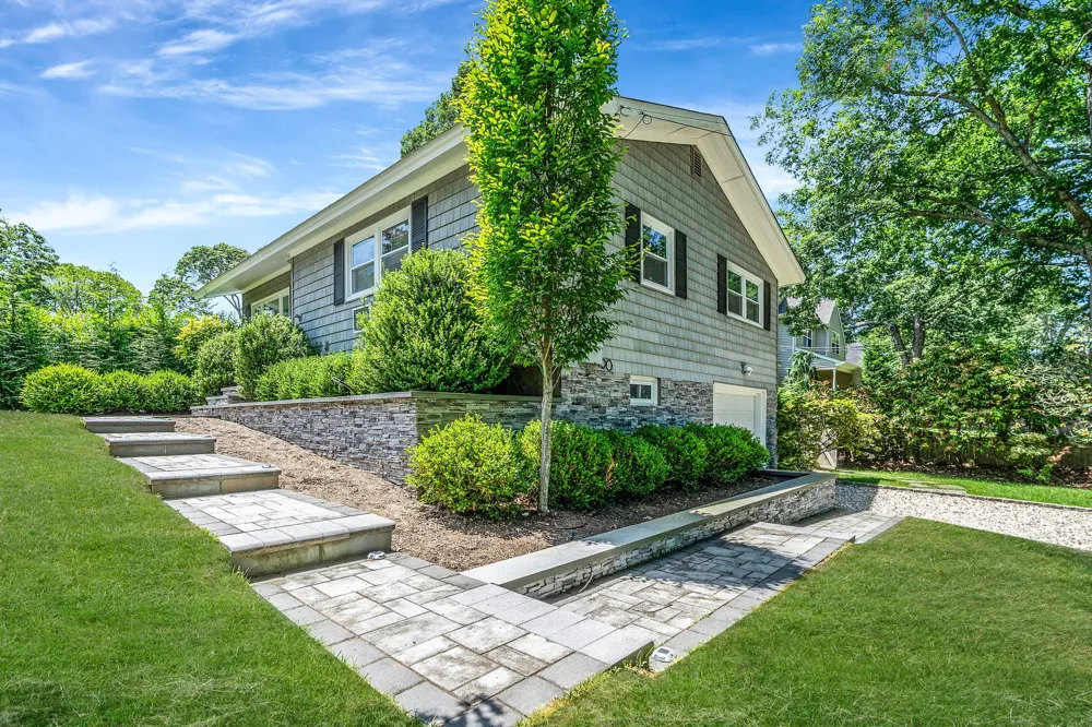 3 Crestview Drive Remsenburg, NY 11960