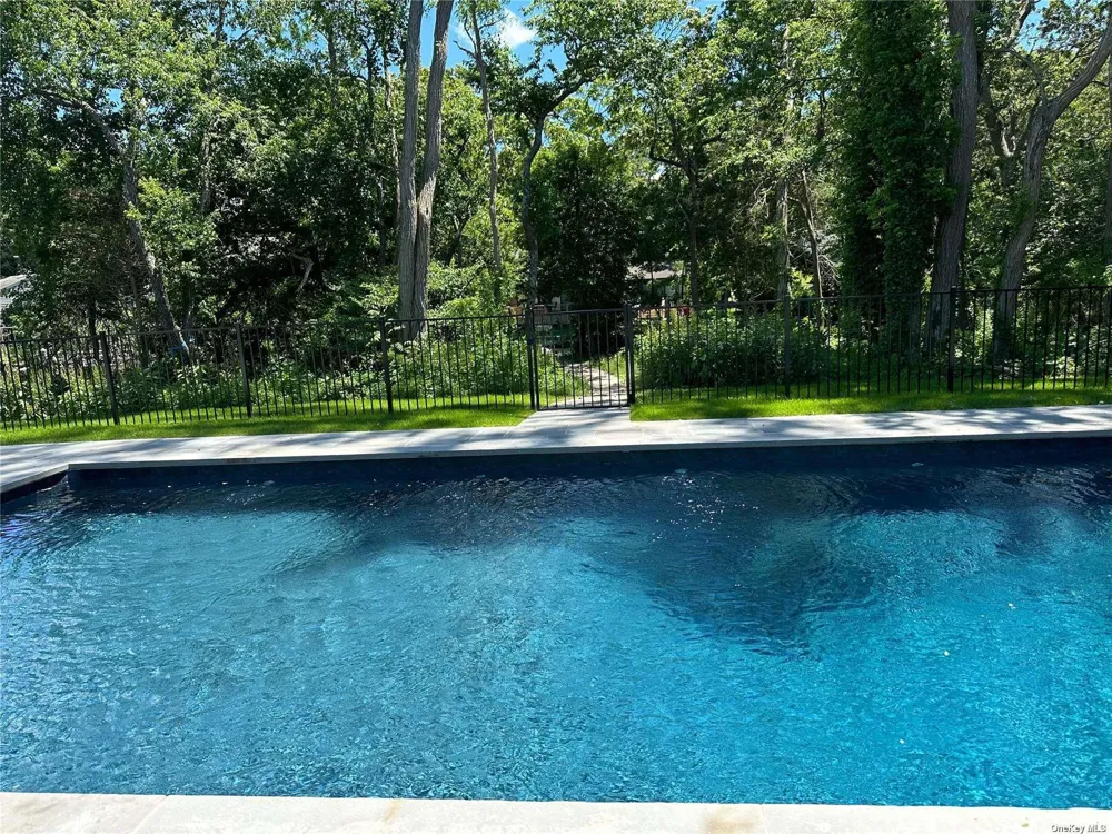 910 Glenn Road Southold, NY 11971