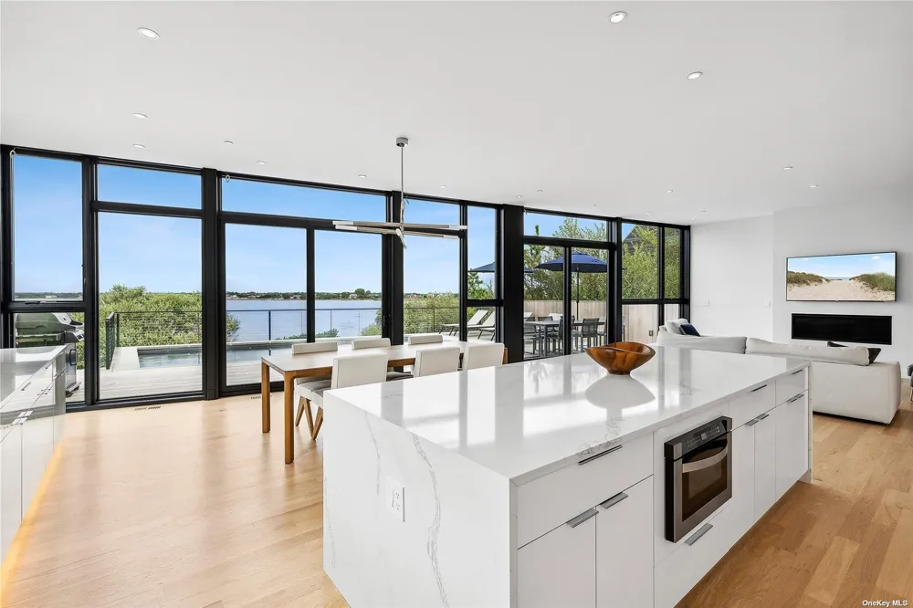 314 Dune Westhampton Beach, NY 11978