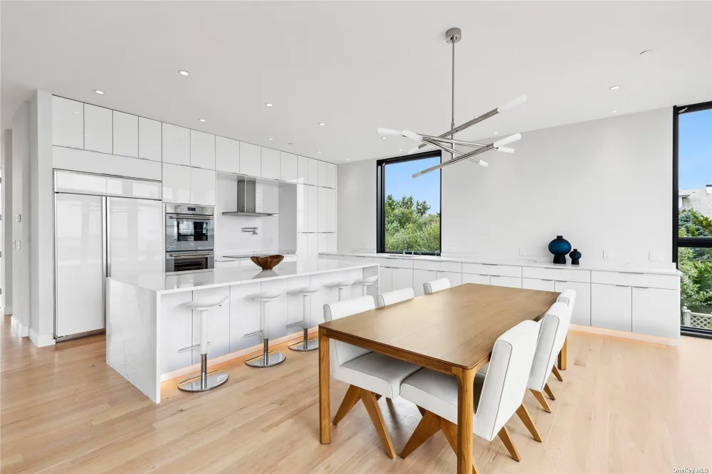 314 Dune Westhampton Beach, NY 11978
