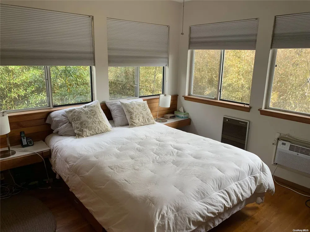 6 Sloop Walk Ocean Beach, NY 11770
