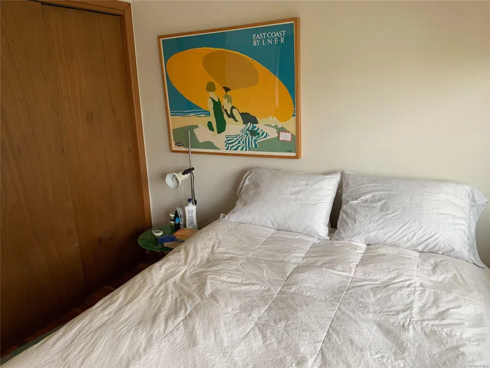 6 Sloop Walk Ocean Beach, NY 11770