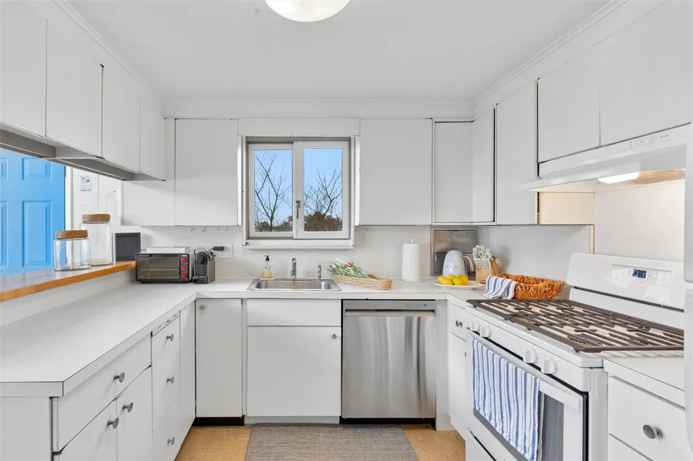 298 DUNE ROAD Westhampton Beach, NY 11978
