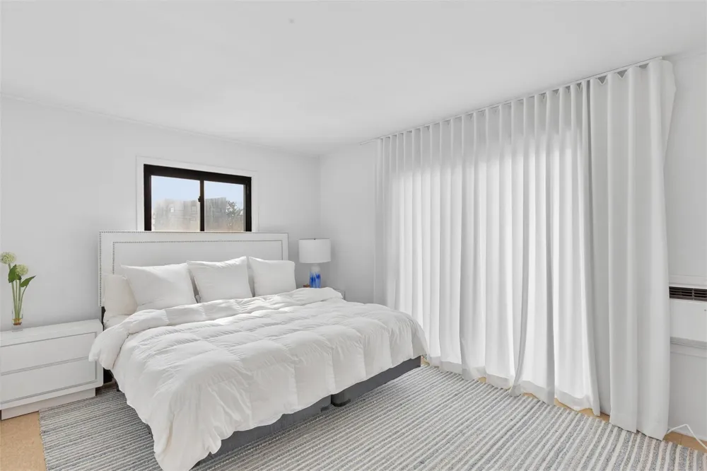 298 DUNE ROAD Westhampton Beach, NY 11978