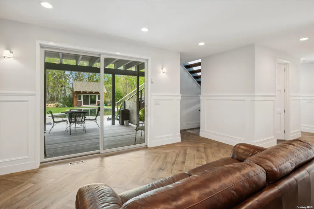 15 Hill Side Lane East Hampton, NY 11937