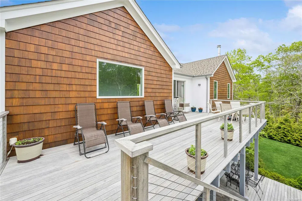 15 Hill Side Lane East Hampton, NY 11937