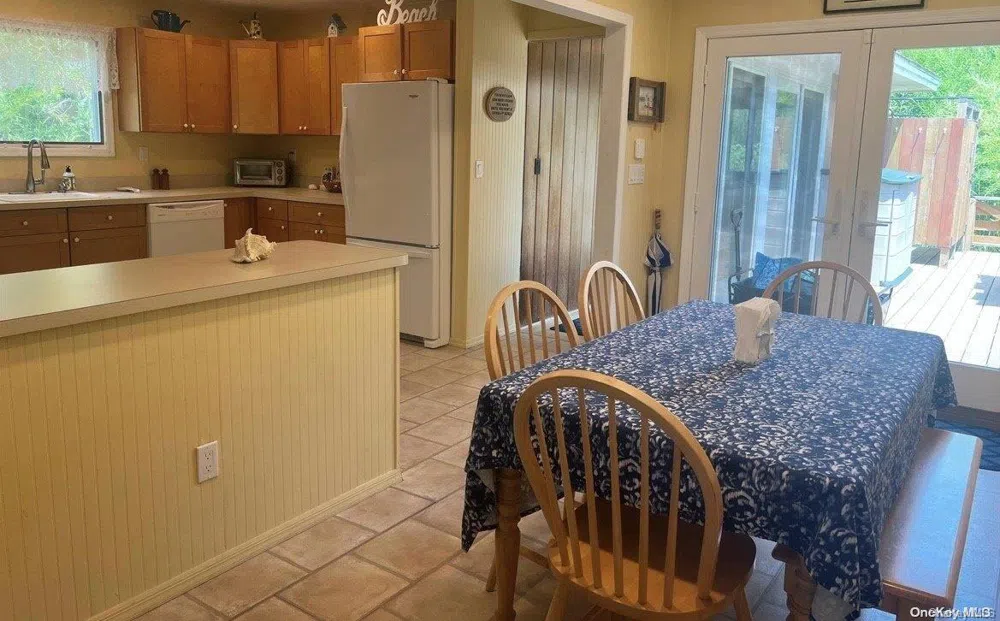 892 Evergreen Walk Ocean Beach, NY 11770