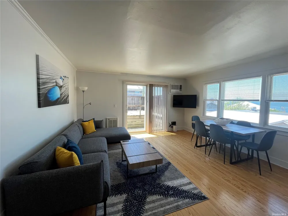 786 Evergreen Walk Ocean Beach, NY 11770