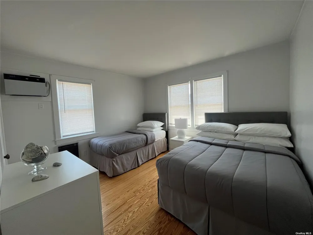 786 Evergreen Walk Ocean Beach, NY 11770