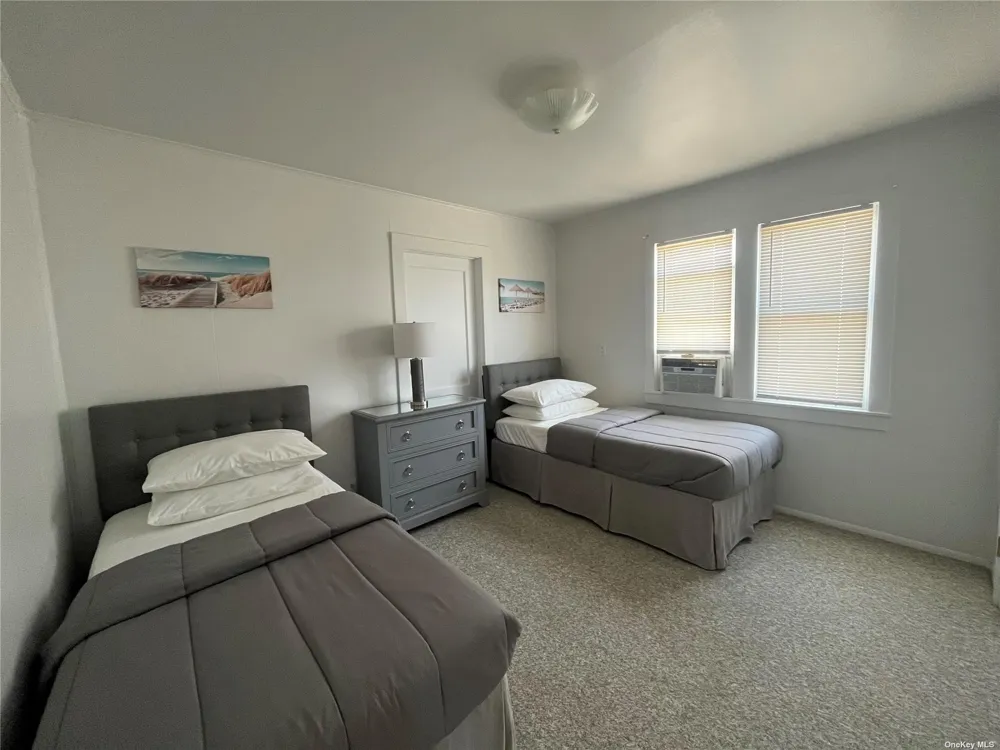 786 Evergreen Walk Ocean Beach, NY 11770