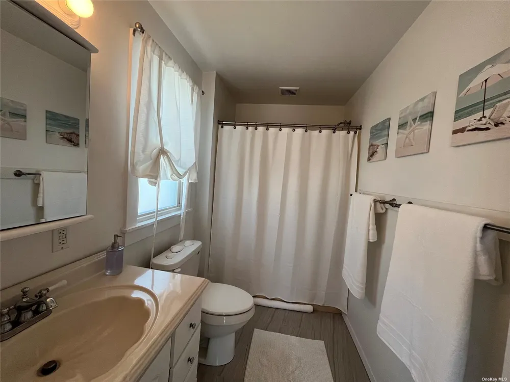 786 Evergreen Walk Ocean Beach, NY 11770